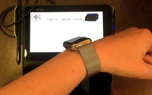 Apple Pay Ne İşe Yarıyor ve Apple Watch Cüzdan Nasıl Kullanılır